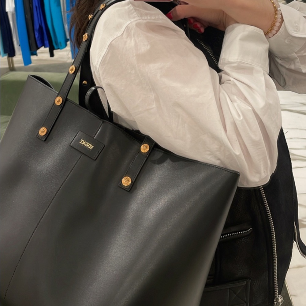 Authentic versace tote bag - Picture 8 of 13